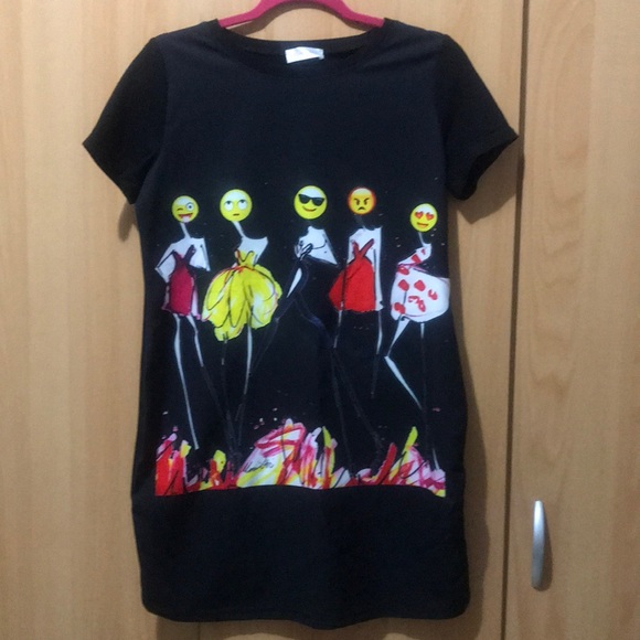 Jenny Secret Lady Emoji T-shirt dress - Picture 1 of 5